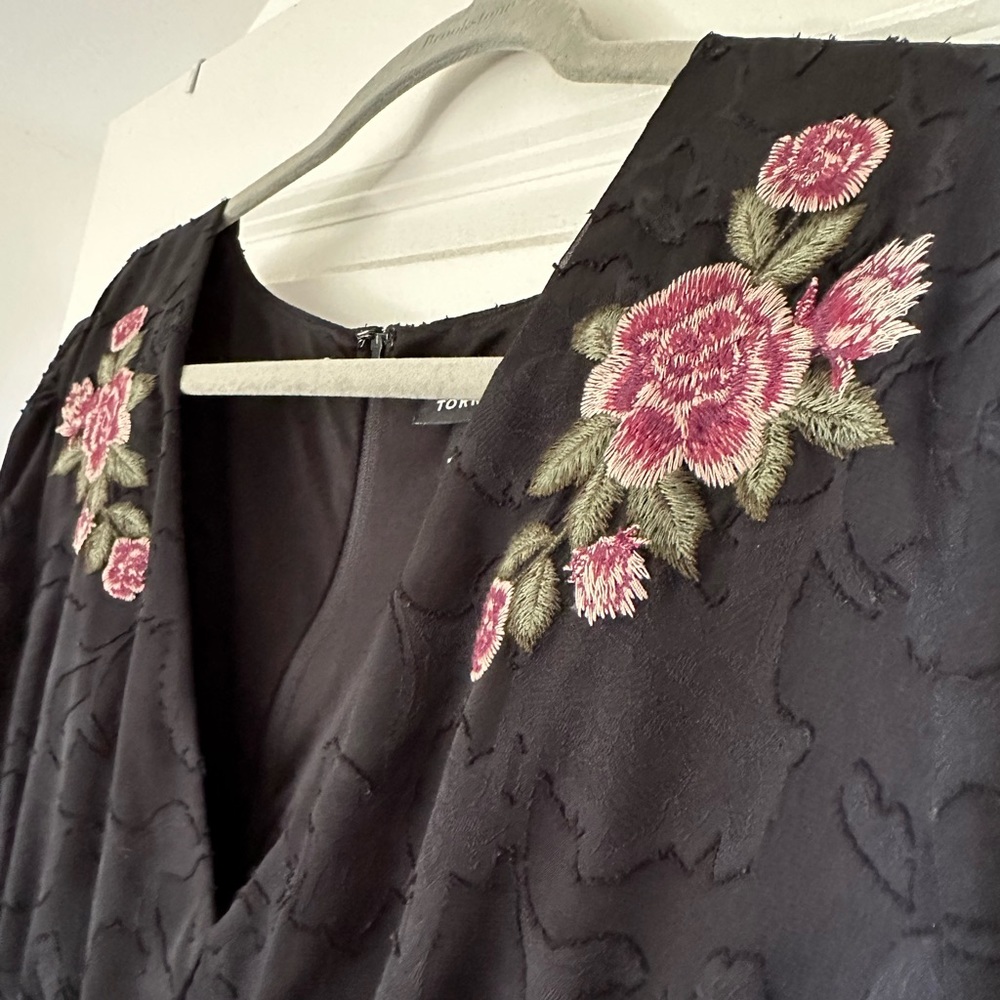 TORRID LONG BLACK LACE DRESS SIZE 3